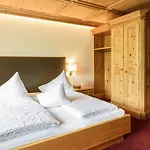 乌尔菲尼亚旅馆 招待所 3*