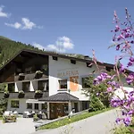 Gasthof-pension Wulfenia Gargellen