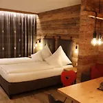 乌尔菲尼亚旅馆 招待所 3*