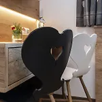 乌尔菲尼亚旅馆 加尔盖伦