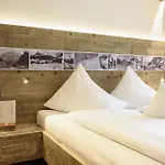 Gasthuis Gasthof-pension Wulfenia 3*