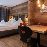 Gasthof-pension Wulfenia 3* Gargellen