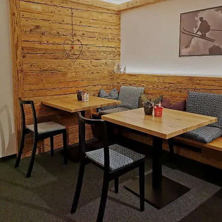 Konukevi Gasthof-pension Wulfenia Gargellen