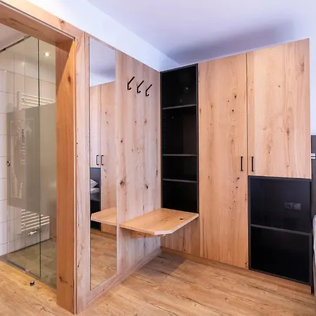 Gasthof-pension Wulfenia Pensionat