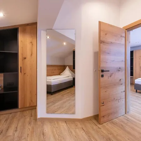Gasthof-pension Wulfenia Guest house Gargellen