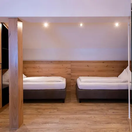Gasthof-pension Wulfenia 3*