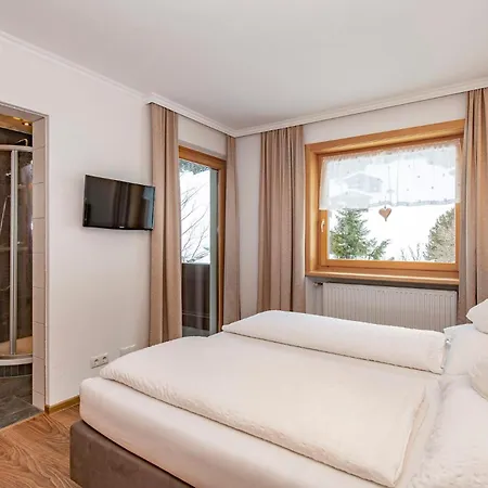 Gasthof-pension Wulfenia