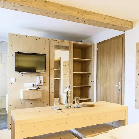 Gasthof-pension Wulfenia