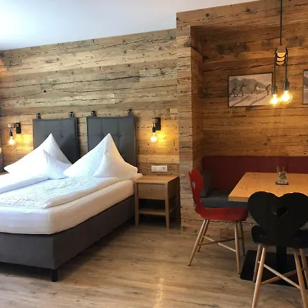 Gasthof-pension Wulfenia Guest house Gargellen