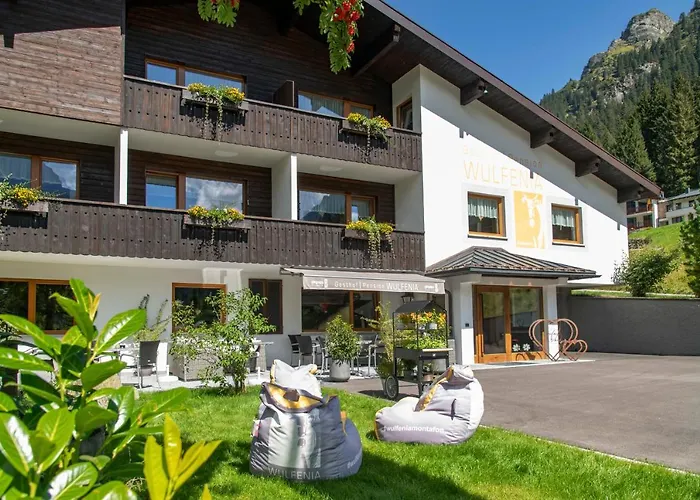 Gasthof-pension Wulfenia Guest house